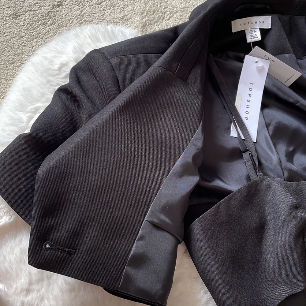 Topshop two-in-one Cutout Detail blazer mini dress in black - Picture 5 of 16